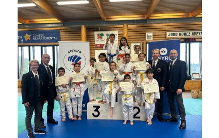 Challenge Départemental Aveyron Katas 2026 -Rodez 12/04/2026 -
3ème équipe P/P/B - 1er challenge podiums katas et combats